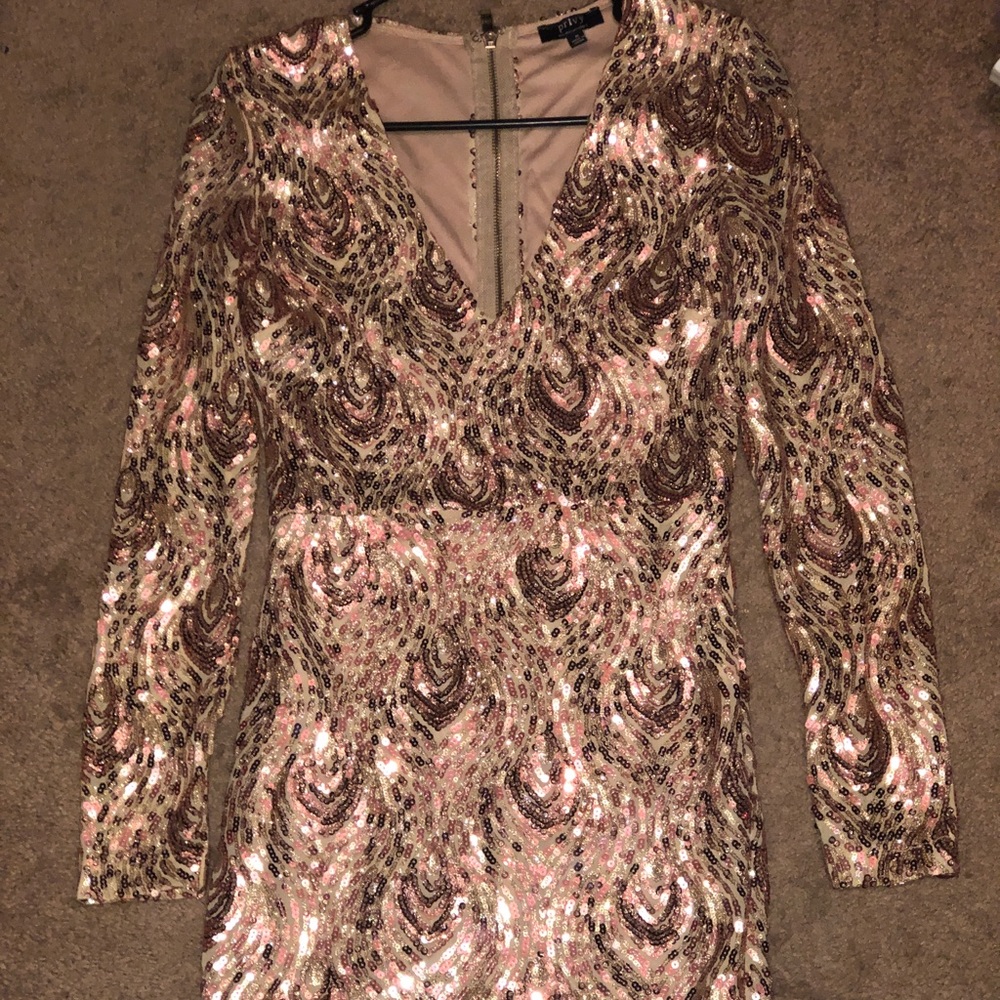 Privy sequins rose gold L/S dress Med/6